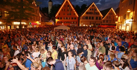 Biberach Tanz auf dem Marktplatz 2015